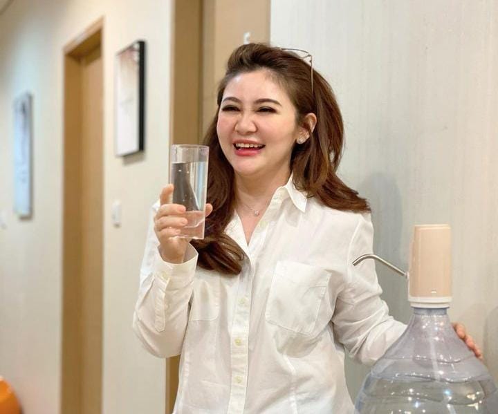 Minum Air Es dan Air Dingin Memang Bagus? Cek, Begini Faktanya