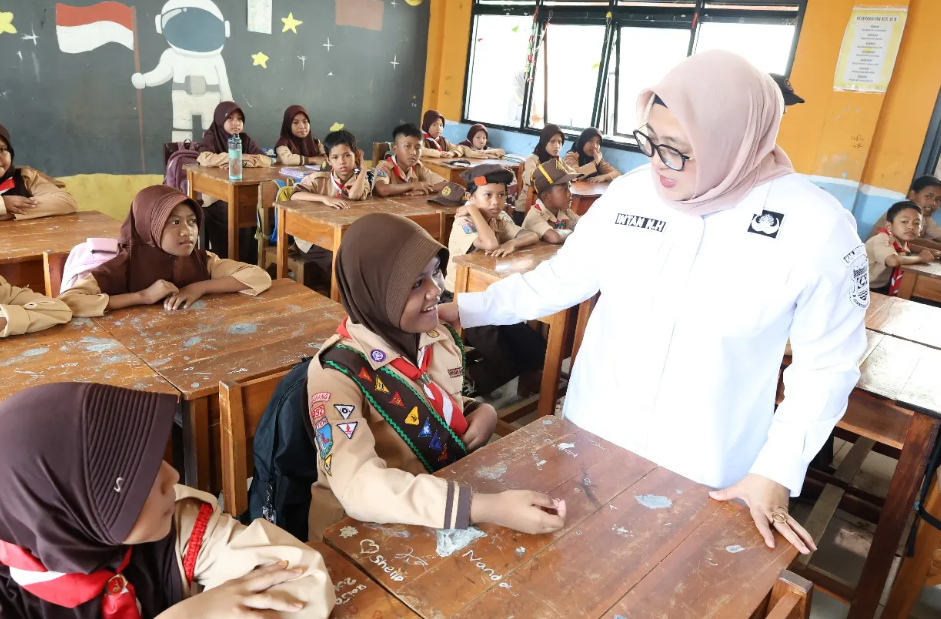 Wabup Intan Jaya Turun Langsung Pantau MPLS dan Pelaksanaan Sekolah Gratis di Swasta