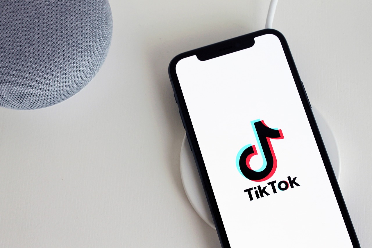 3 Lagu Viral di TikTok tahun 2025 yang Wajib Masuk Playlist Kamu