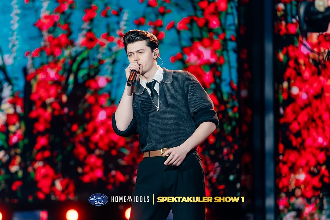 Elliot James Reay Tampil di Panggung Spektakuler Show Indonesia Idol Season 13  