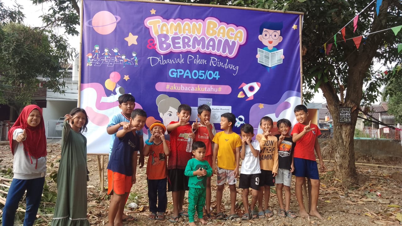 Kurangi Aktivitas Main Gadget, Anak-anak Perumahan Griya Permata Asri Asyik Belajar di Taman Baca dan Bermain