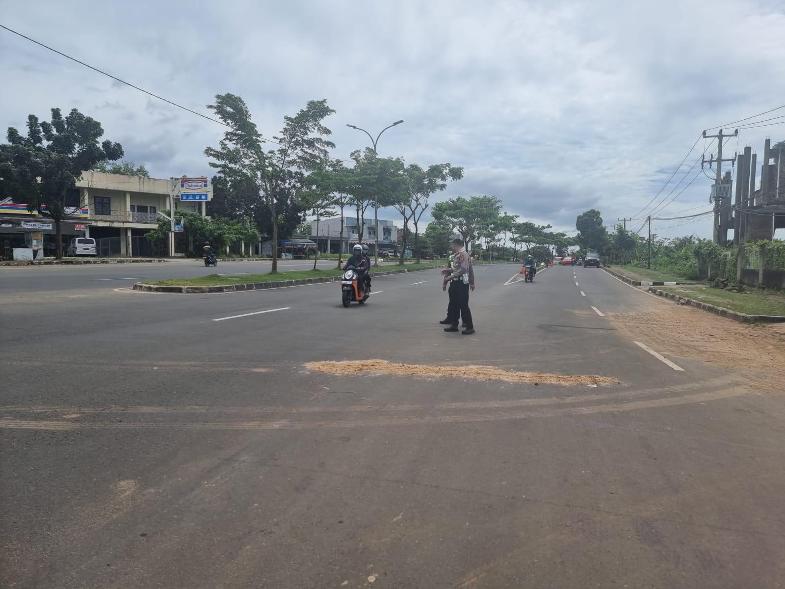 Mobil Vs Motor, PNS Pemprov Banten Tewas di Jalan Syekh Nawawi Albantani