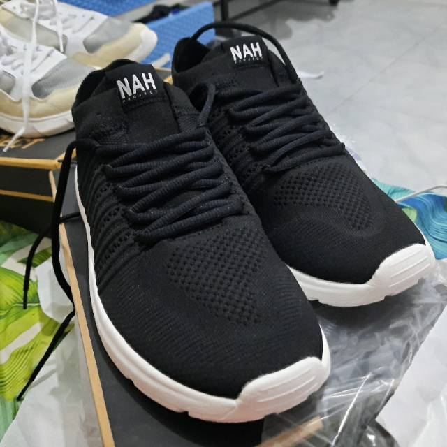 Sneakers Brand Lokal yang Ciamik Buat Kamu Koleksi