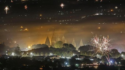 Heboh Ledakan Kembang Api di Sekitar Prambanan, Ternyata Prewedding