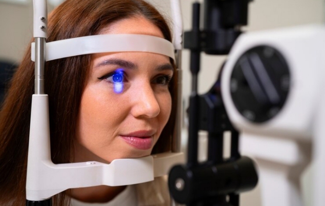 Prosedur ‎Operasi LASIK Cuma 10 Menit untuk Perbaikan Penglihatan