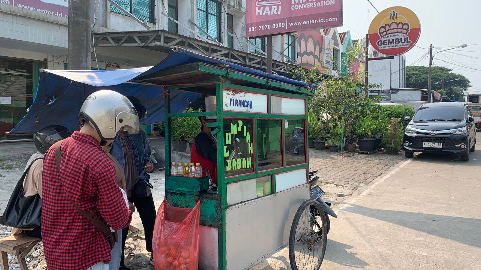 Lumpia Basah Kaki Lima Nan Menggugah Selera di Kota Cilegon