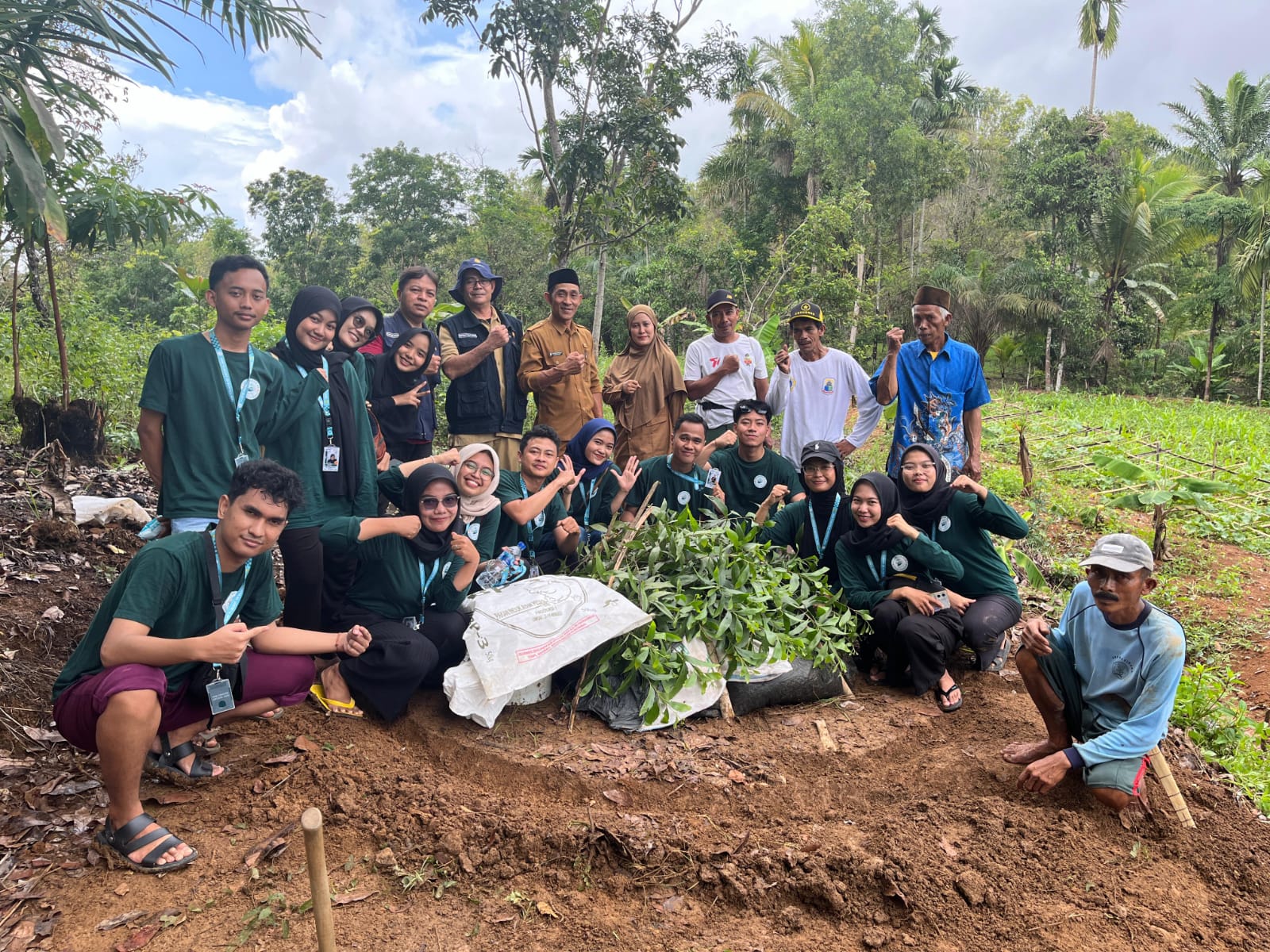 Pemanfaatan Kotoran Kambing Hingga Sekam Pada Pembuatan Pupuk Bokashi