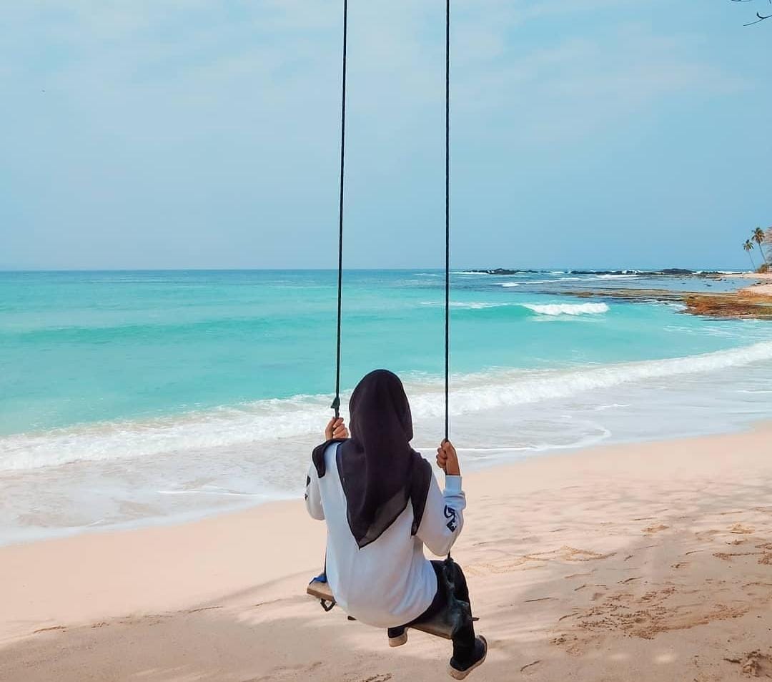 Legon Pari White Sand Beach, Rekomendasi untuk Libur Nataru di Sawarna 