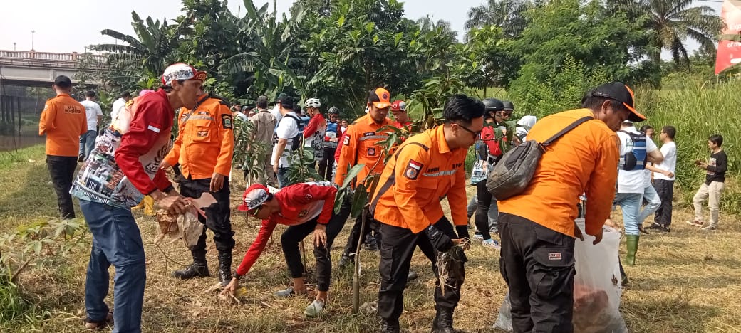 Pemprov Banten Giatkan Gerakan Tanam Pohon dan Bersih-bersih Sungai