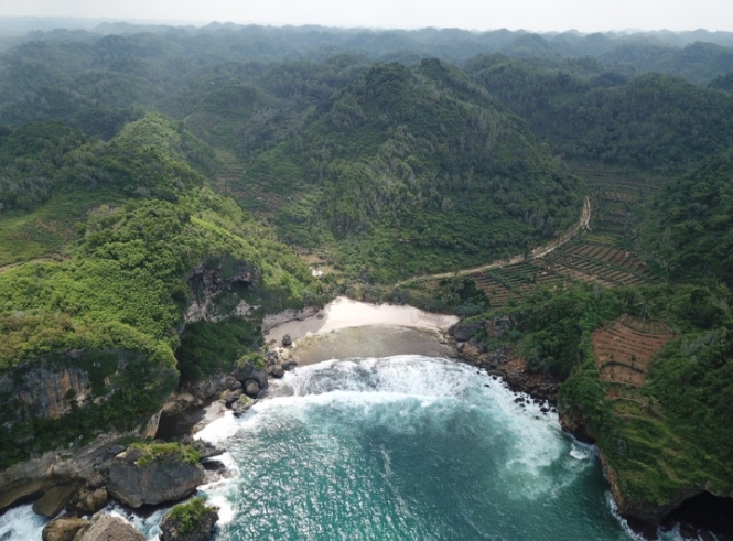 Pantai Krokoh, Surga Tersembunyi di Gunungkidul Yogyakarta