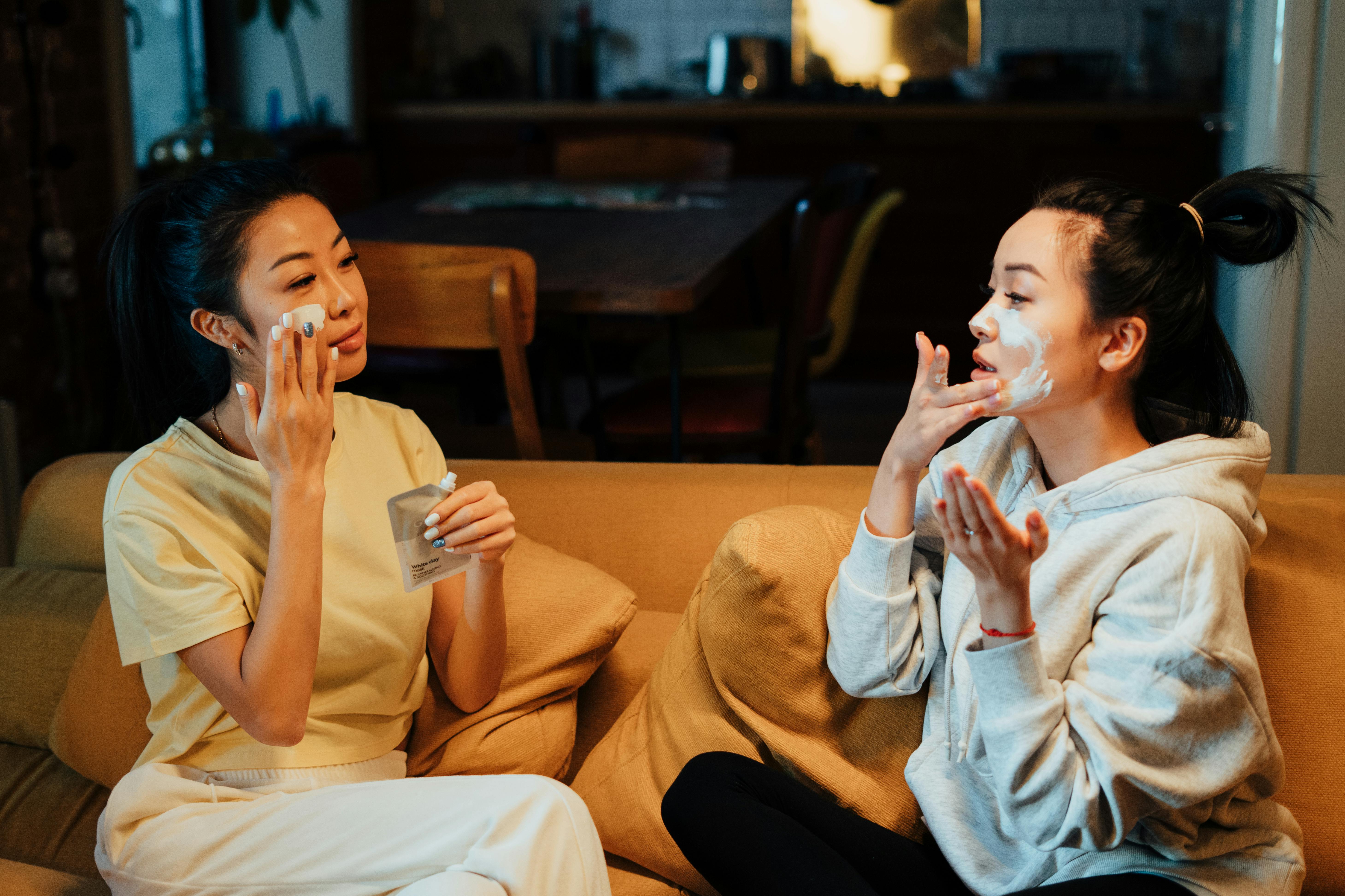 Skincare Apa Saja yang Tidak Boleh Untuk Ibu Hamil? Ada yang Berakibat Fatal, Simak di Sini