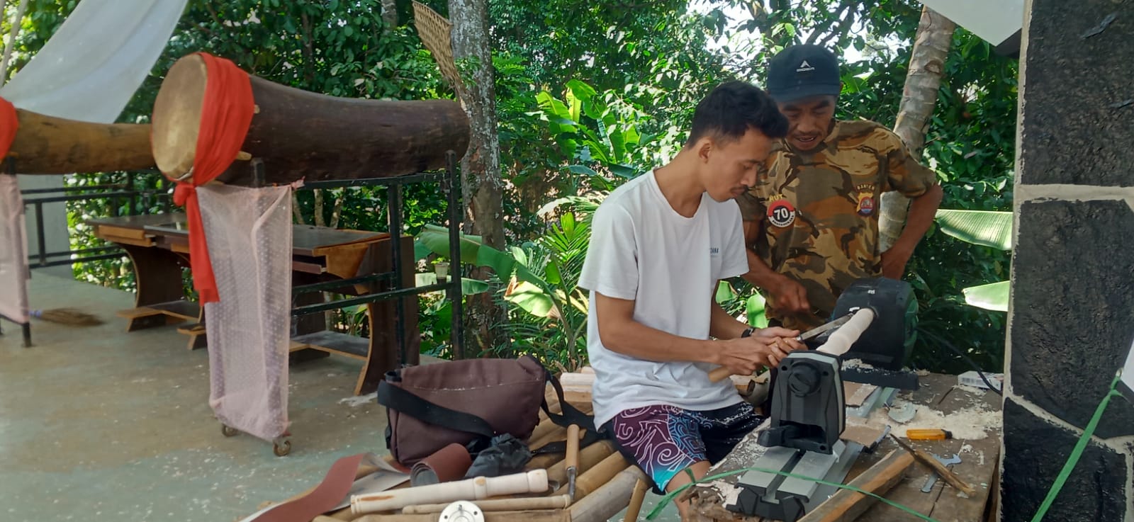 Warga Juhut Pandeglang, Lewat BUMAS Ciptakan Stik Bedug Bernilai Ekonomis Tinggi