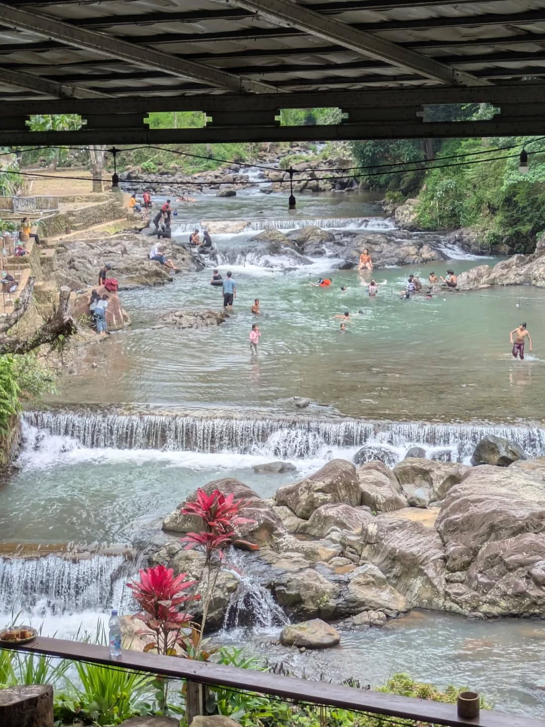 Curug Leuwi Bumi: Hidden Gem-nya Pandeglang yang Bikin Fresh!