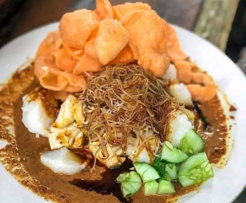Gado-Gado vs Ketoprak: Mana yang Lebih Rendah Kalori dan Menyehatkan?