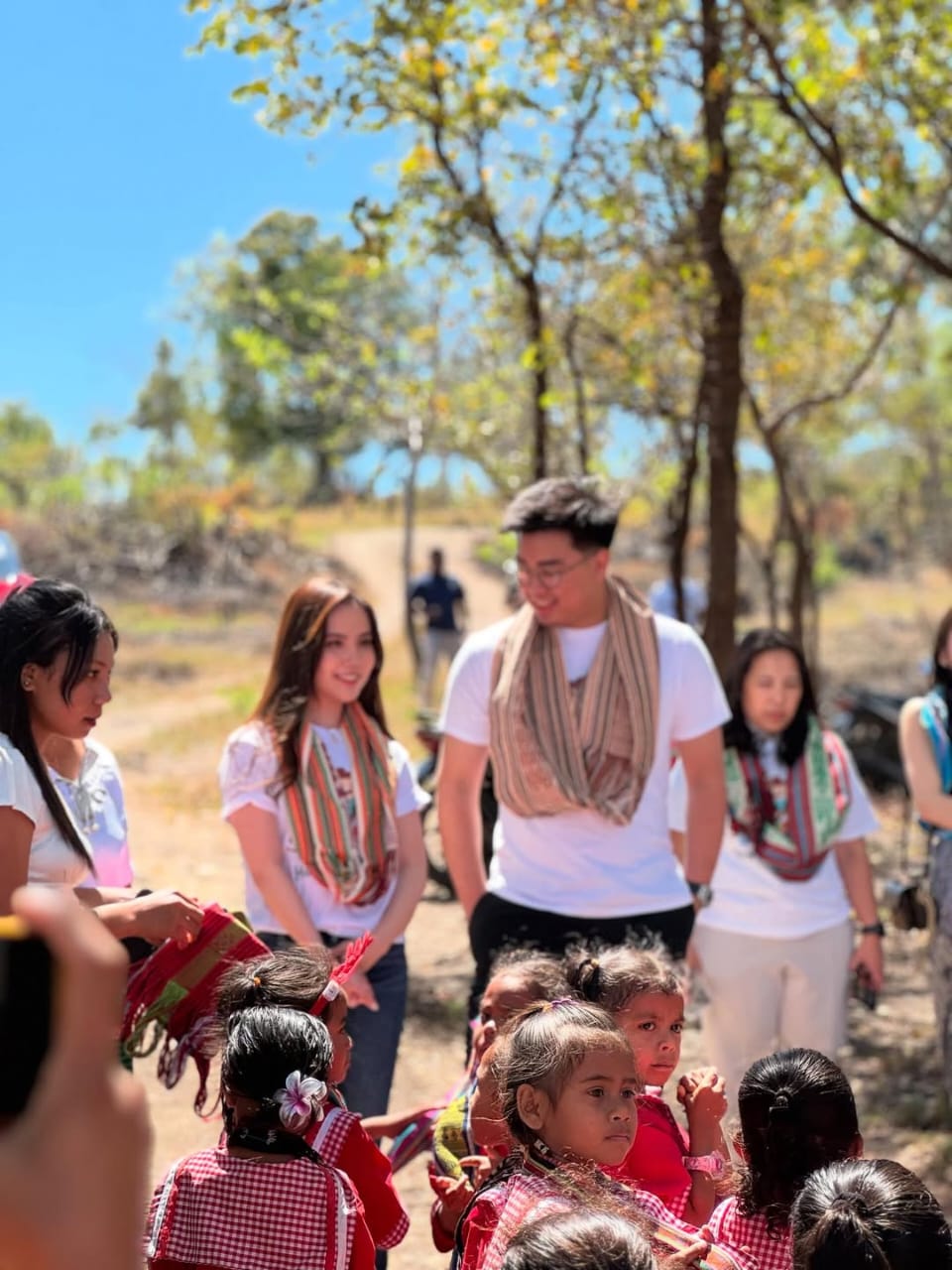 Timothy Ronald Resmikan Sekolah ke-4 di Kupang Bersama Agatha Chelsea