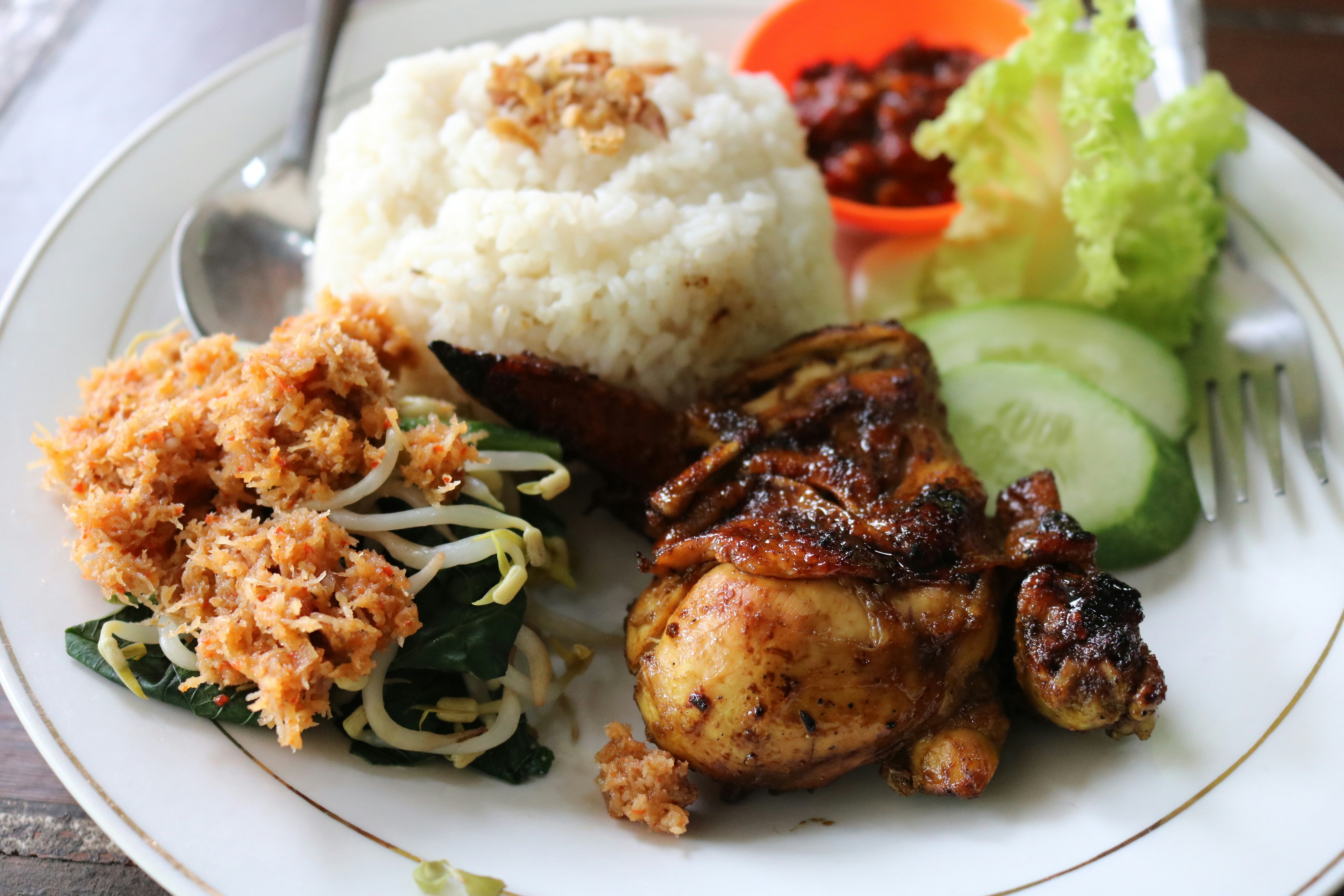 Penasaran Bagaimana Membuat Ayam Panggang di Rice Cooker? Ini Resep dari Chef Devina Hermawan