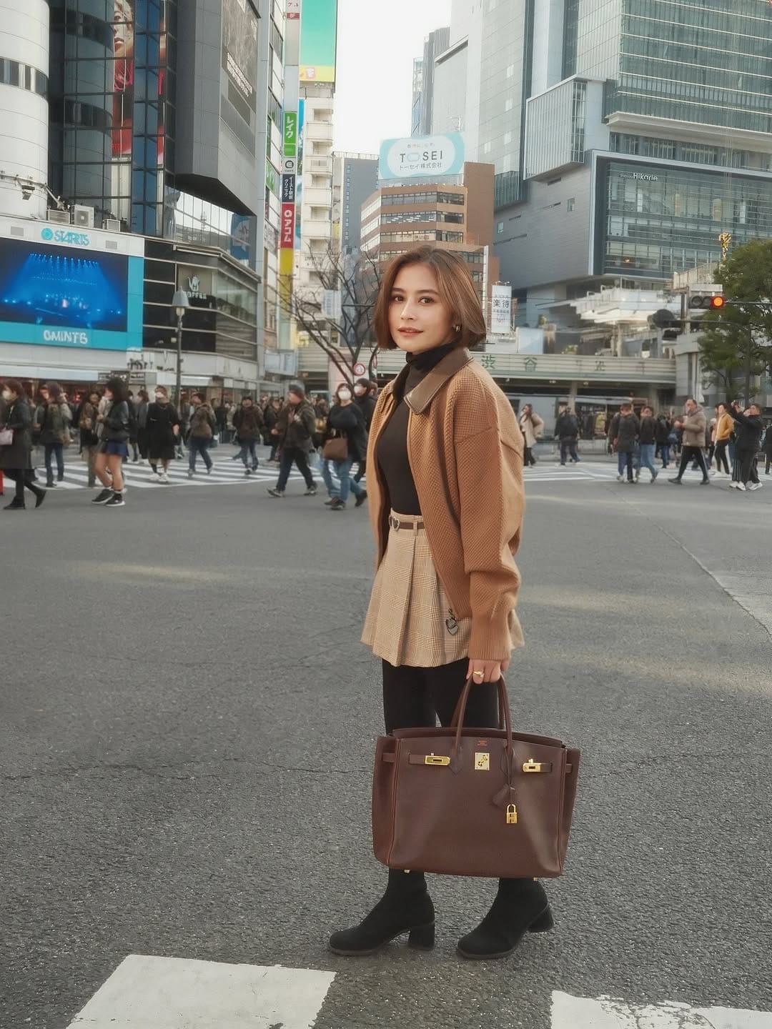 Prilly Latuconsina Beli Yacht Miliaran Buat Kado Sendiri