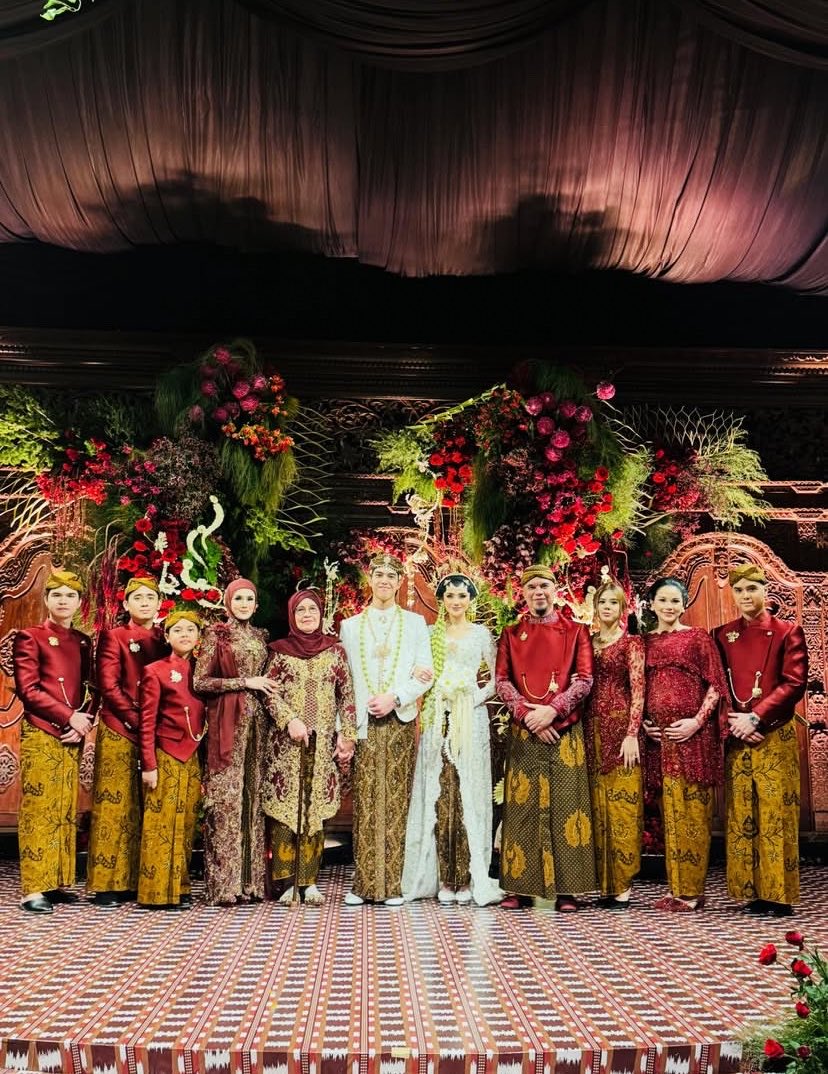 Digelar Khidmat, El Rumi dan Syifa Hadju Resmi Menikah di Jakarta