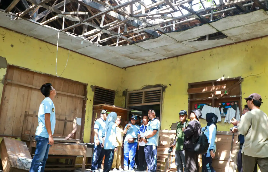 Bupati Serang Turun Tangan: SDN Sukamaju Rusak Berat Harus Segera Dibangun!