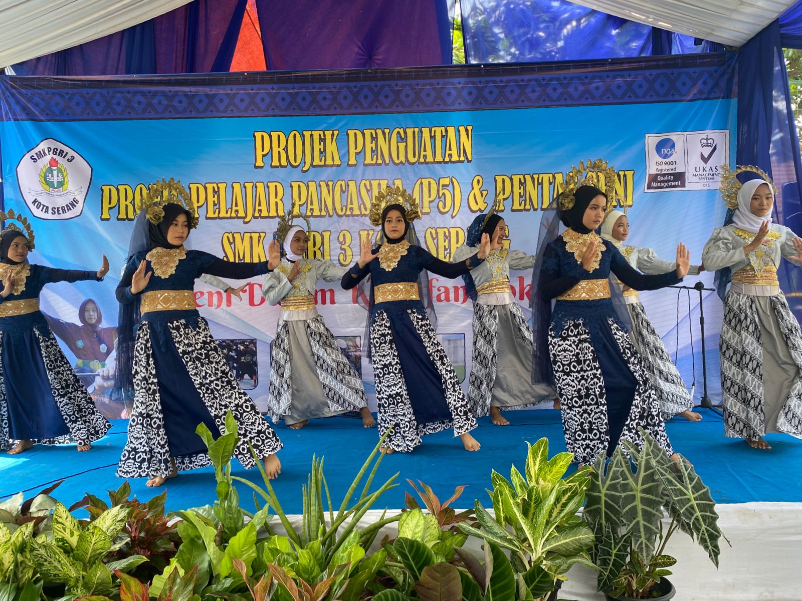 Angkat Kearifan Lokal, SMK PGRI 3 Kota Serang Sukses Gelar Pentas Seni Perdana
