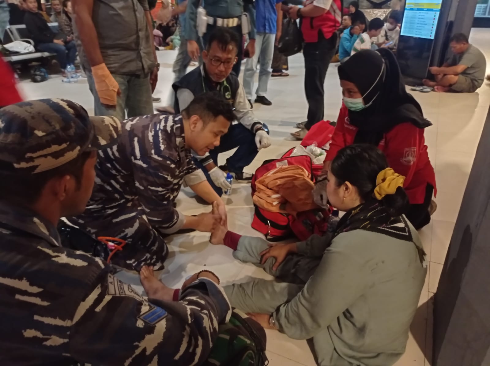 Sembilan Korban Kebakaran Kapal Ferry di Perairan Merak Dilarikan ke Rumah Sakit 