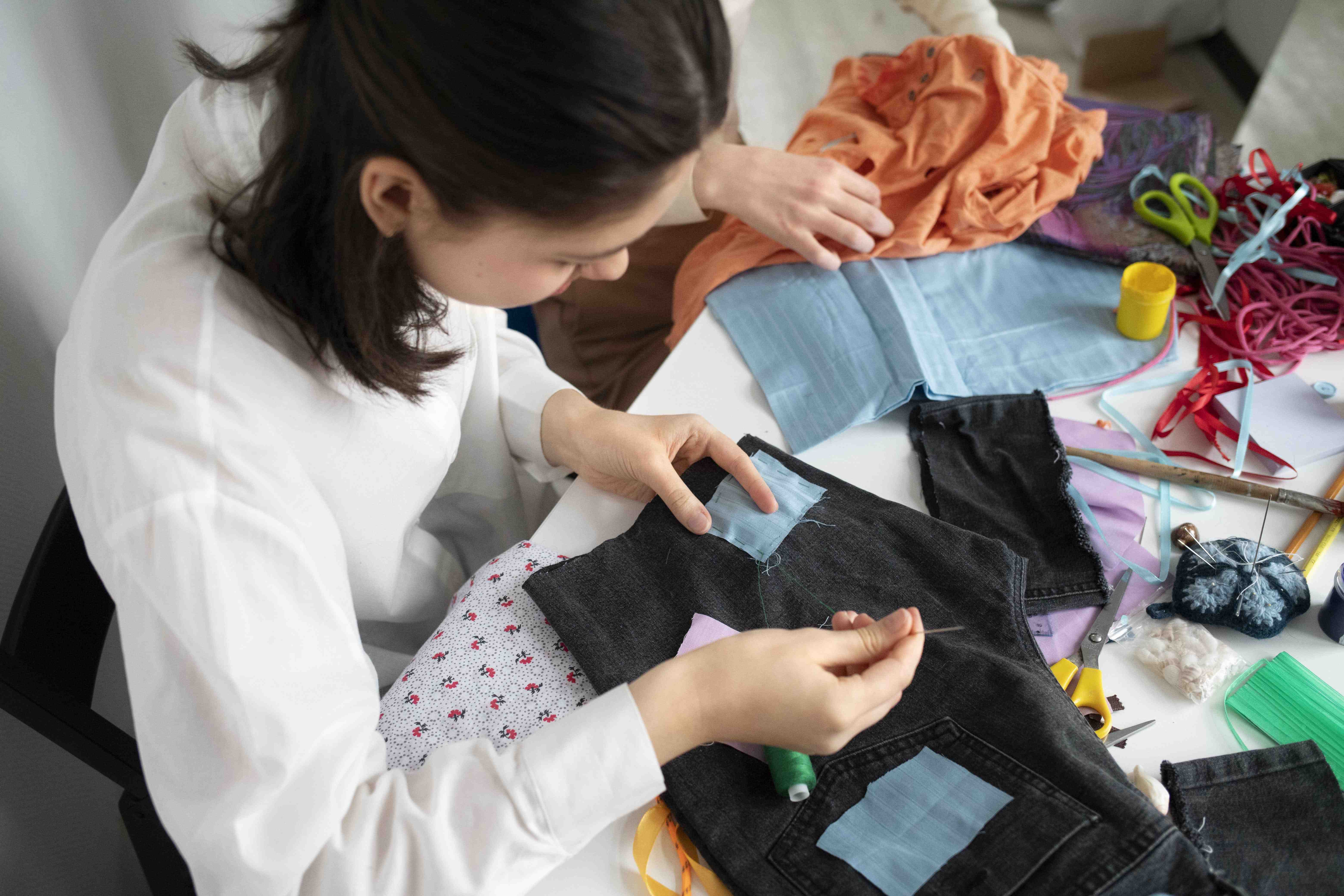 Rework Fashion, Cara Kreatif Mengurangi Sampah Tekstil