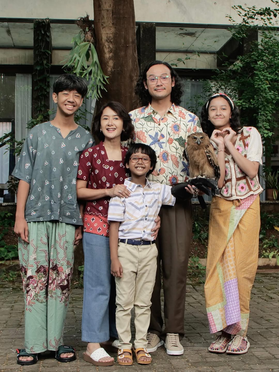 Keluarga Super Irit: Ketika PHK Mengubah Rumah, Kebiasaan, dan Arti Kebersamaan