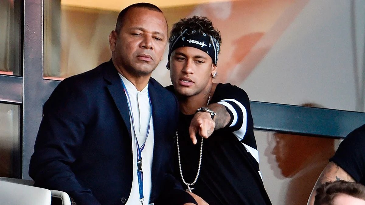 Telat Bayar Jaminan, Ayah Neymar Gagal Bebaskan Dani Alves