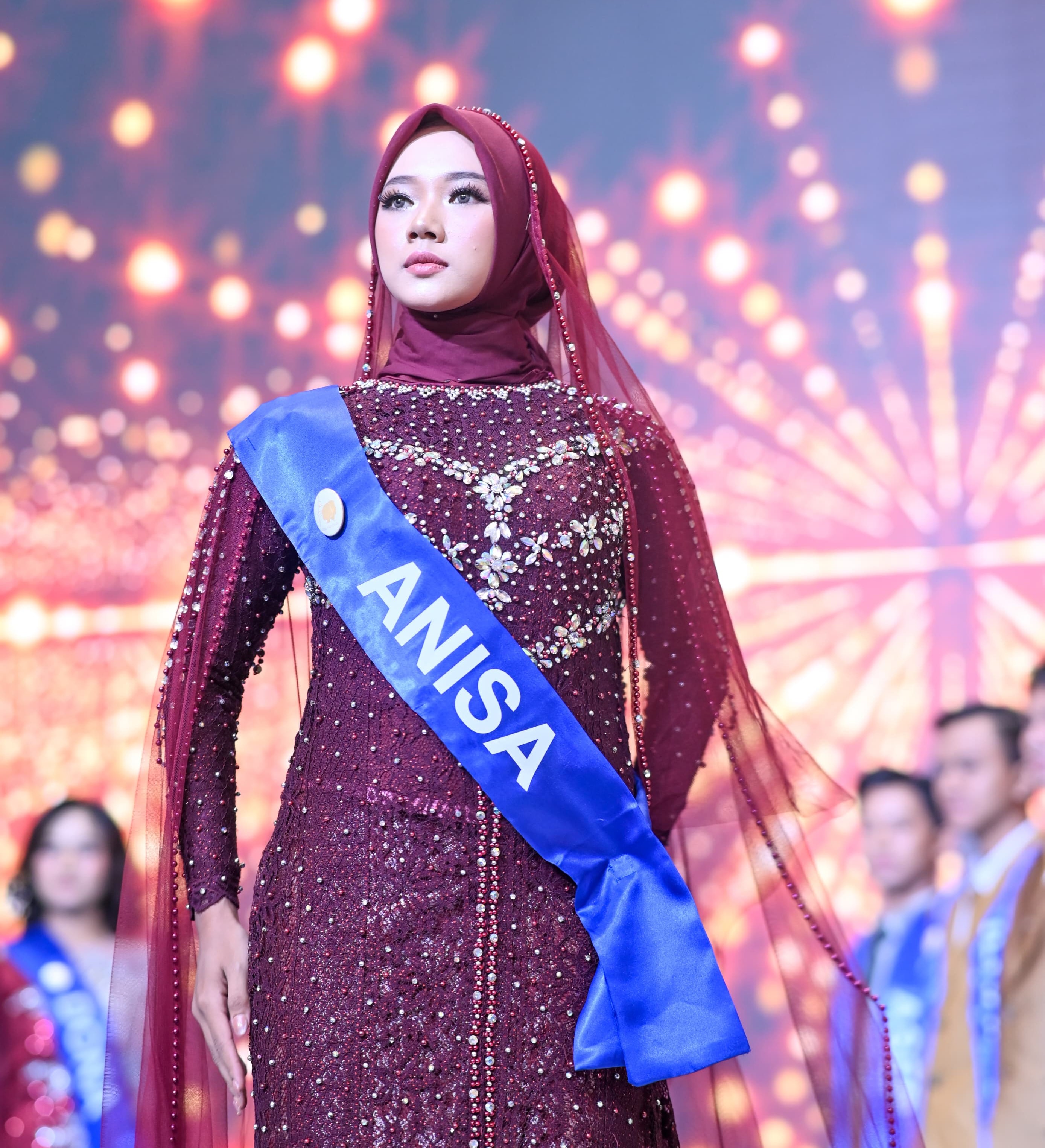 Dari Kamera ke Mahkota, Nur Anisa Anggota Gen RB Bersinar di Ajang Putra Putri Banten