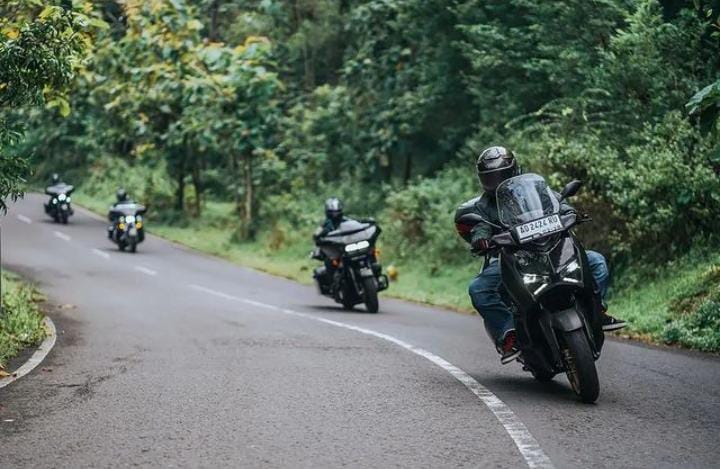 Berikut Tips Berwisata Menggunakan Motor dengan Aman dan Nyaman 