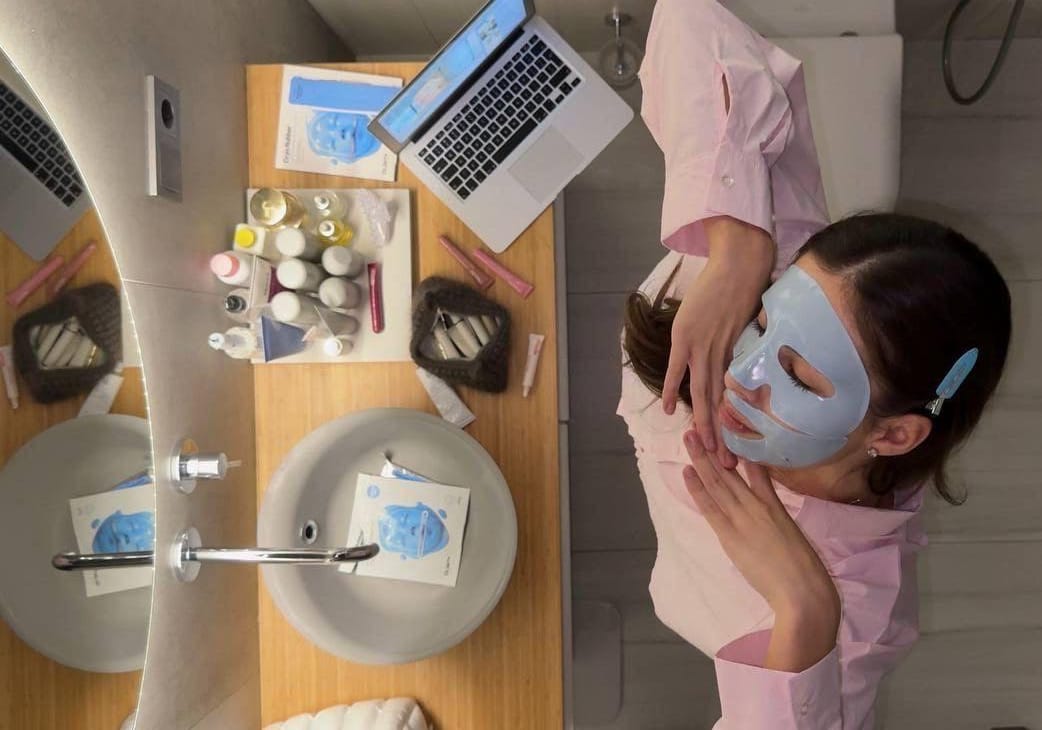 Clean Girl Aesthetic: Rahasia Tetap Glowing Meski Begadang Kejar Deadline