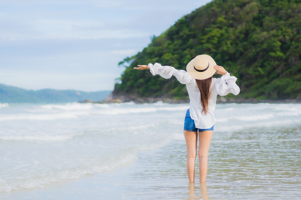 Sebelum Liburan ke Pantai, Ketahui Tips Aman dan Nyaman saat di Pantai