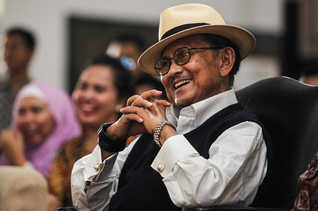 Cara BJ Habibie Pulihkan Krisis Ekonomi di Tahun 1998