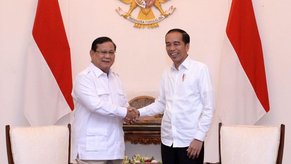 Pengamat Bilang, Jokowi Beri Sinyal Dukung Prabowo Capres Koalisi Kebangsaan