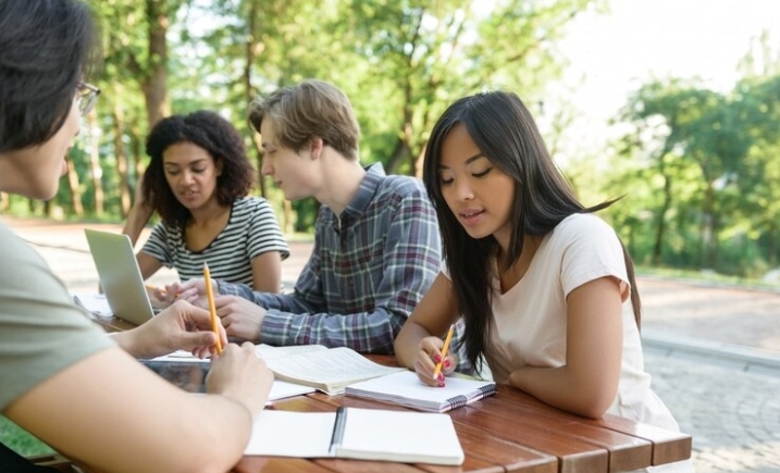 Daftar Jurusan Kuliah yang Paling Disesali Oleh Mahasiswa Setelah Lulus, Pendidikan? Ini Jawabannya