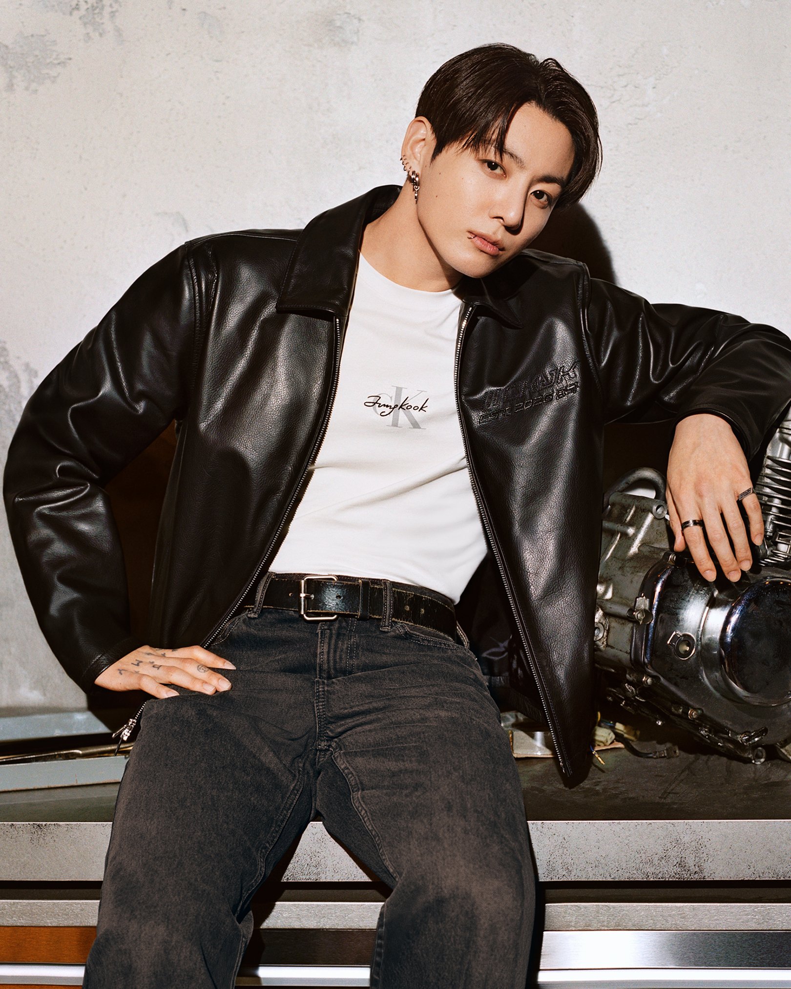 Lebih dari Sekadar Ambassador: Jung Kook BTS Debut Jadi Desainer Lewat Koleksi Kapsul Perdana Calvin Klein