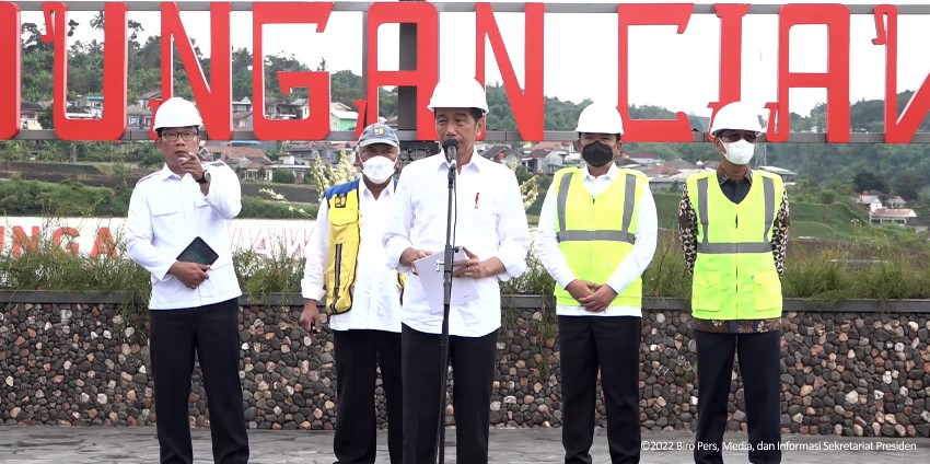 Kendalikan Banjir Jakarta, Presiden Jokowi Resmikan Bendungan Kering di Kabupaten Bogor