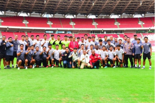 Sambangi Stadion GBK, Jokowi Semangati Timnas U-20