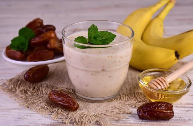 Resep Smoothie Kurma Pisang: Kreasi Minuman Sehat untuk Energi Maksimal Saat Berbuka