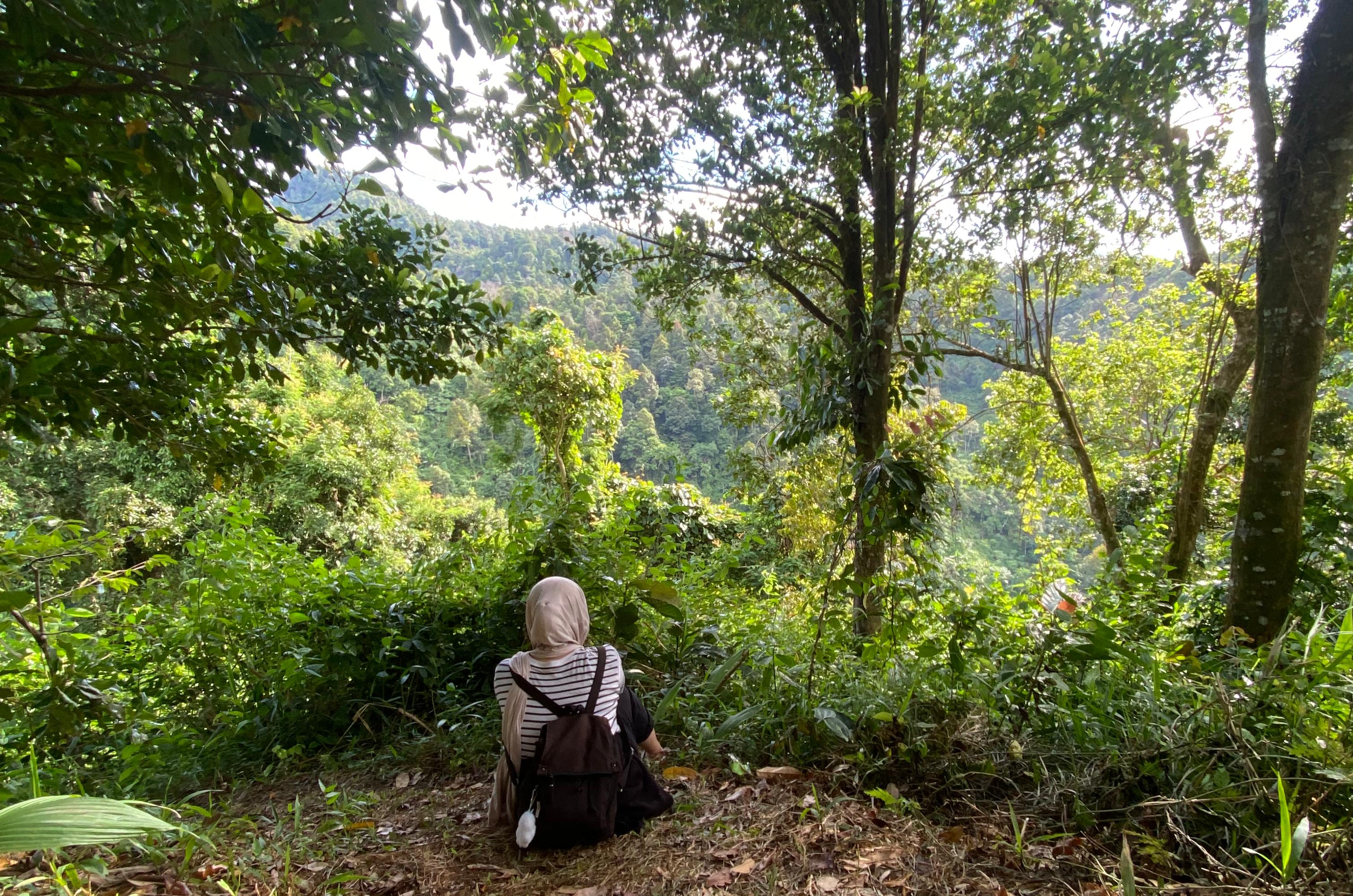 Nature Bathing, Tren Detoks Digital Favorit Gen Z untuk Pulihkan Kesehatan Mental