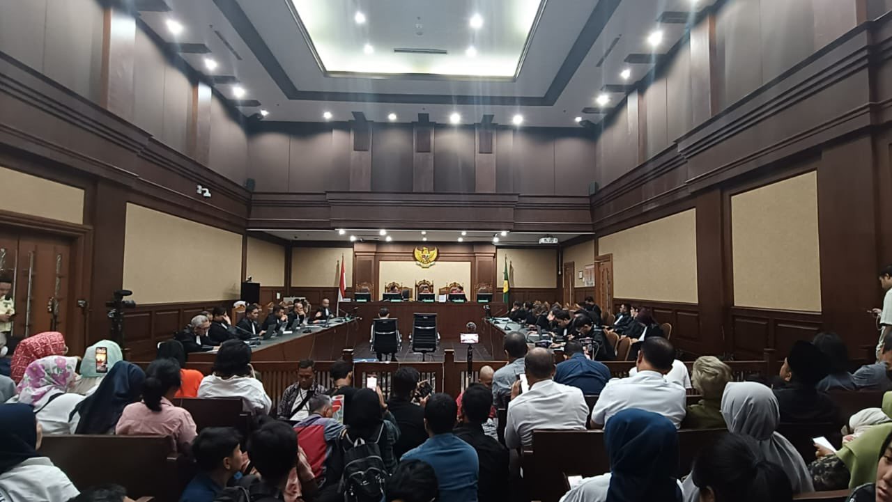 Tom Lembong Resmi Bebas dari Lapas Cipinang Usai Dapat Abolisi dari Presiden Prabowo