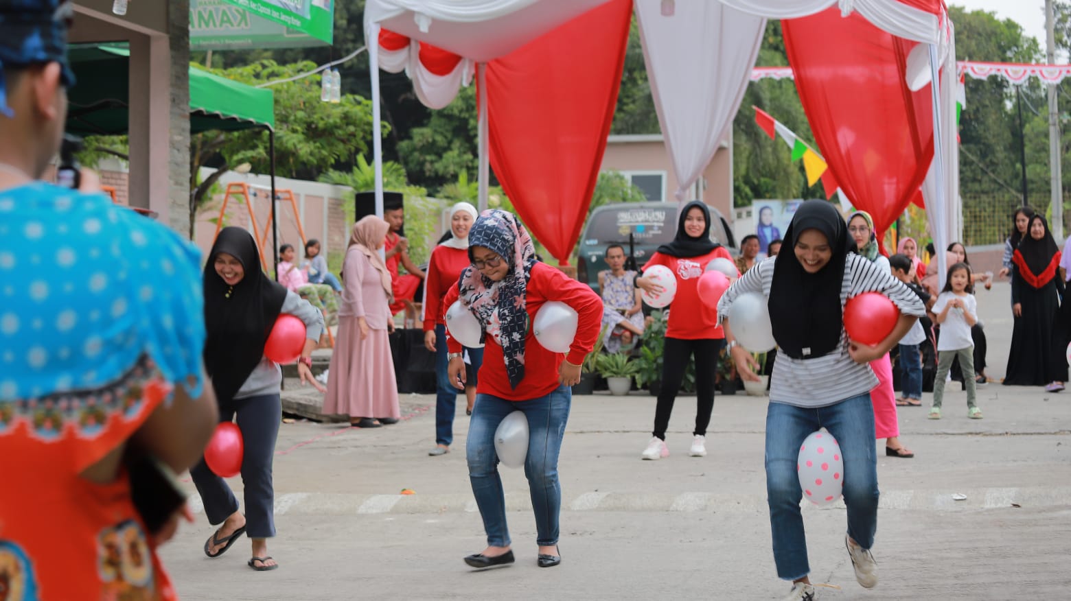 Warga Kamilan Ciracas Permai Rayakan HUT Ke-78 RI dengan Beragam Perlombaan Seru