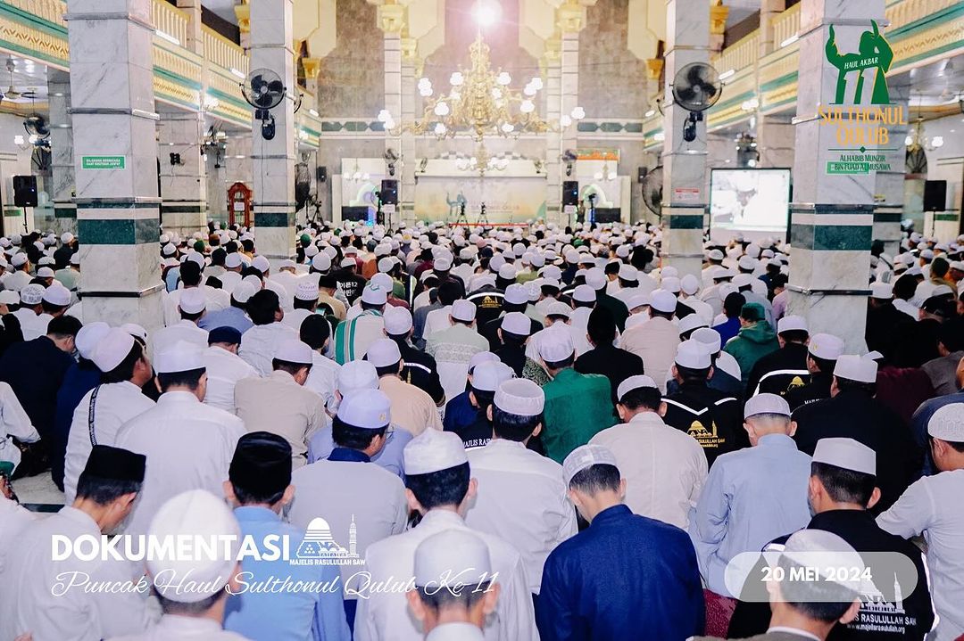 Amalan Amalan yang Harus Dilakukan Saat Bulan Maulid Nabi Muhammad SAW