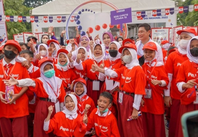 700 Ribu Anak Sikat Gigi Serentak di Seluruh Indonesia Pecahkan Rekor MURI 