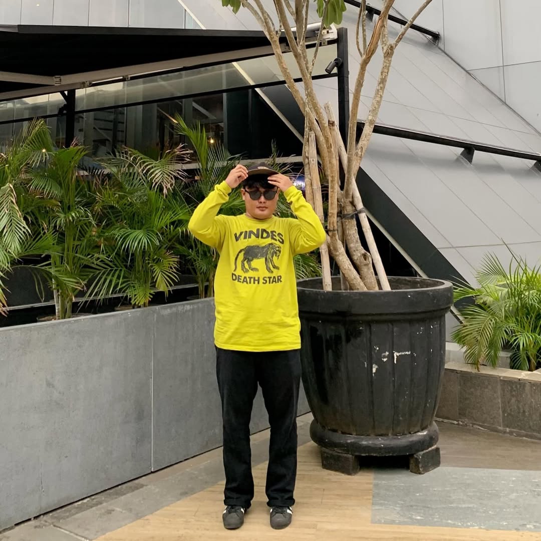 5 Rekomendasi Tshirt Longsleeve Kece dan Keren 