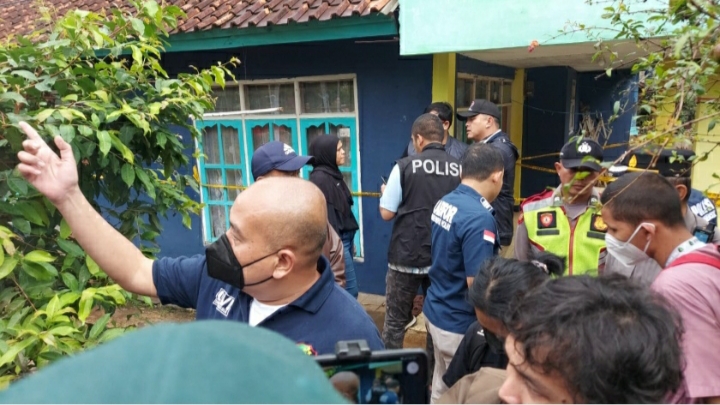 Polisi Olah TKP Pembunuhan Berantai di Cianjur, Temukan Gundukan Tanah Berisi Jenazah 