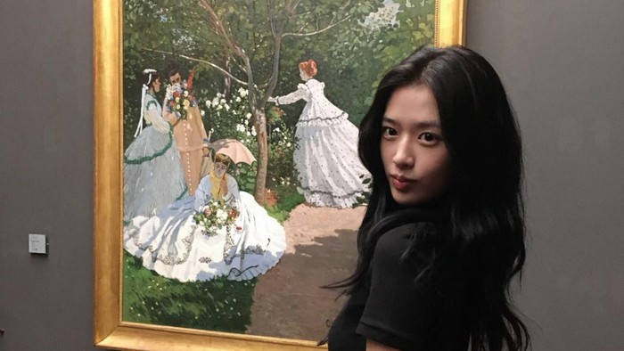 Tren Museum Date, Ini Inspirasi Gaya Modis ala Yujin IVE
