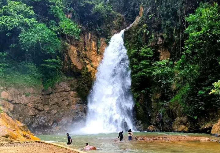 Curug Kadu Punah di Cibeber, Surga Tersembunyi yang Paling Hits untuk Liburan Lebaran