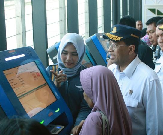 Menhub Budi Karya Janji Biaya Pengobatan dan Kerugian Korban Mobil Tercebur ke Laut Ditanggung Pemerintah