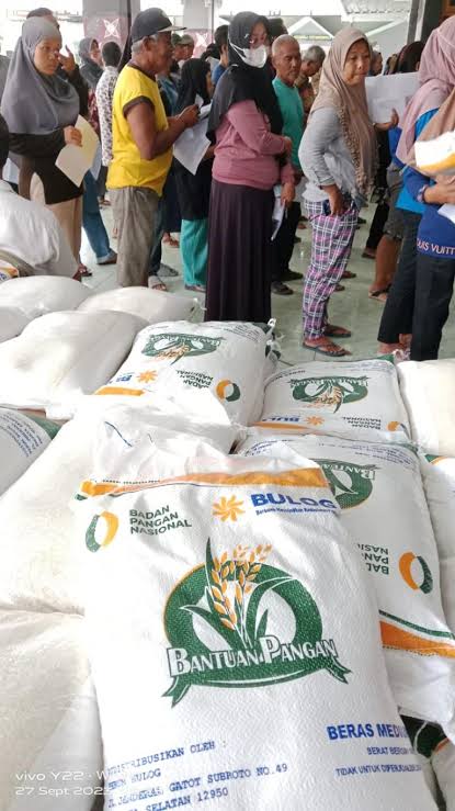 Bansos Beras 30 Kg Dipungut Biaya? Bapanas Tegaskan Bantuan Wajib Diterima Utuh